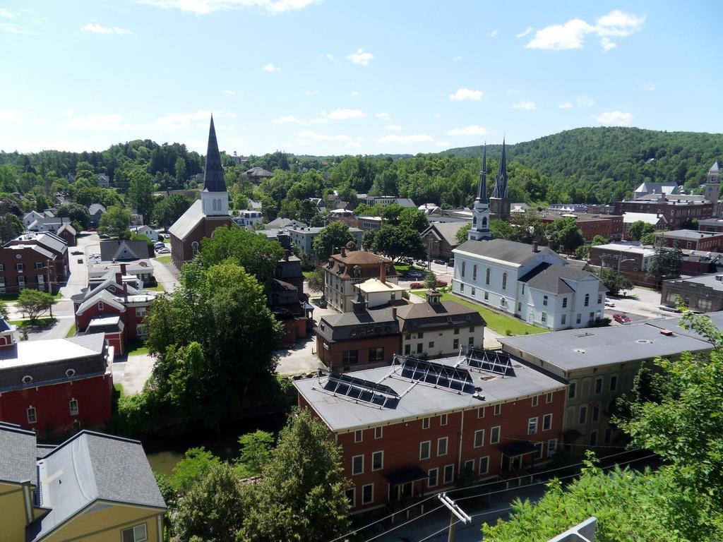 Hilltop Inn Montpelier Exterior photo